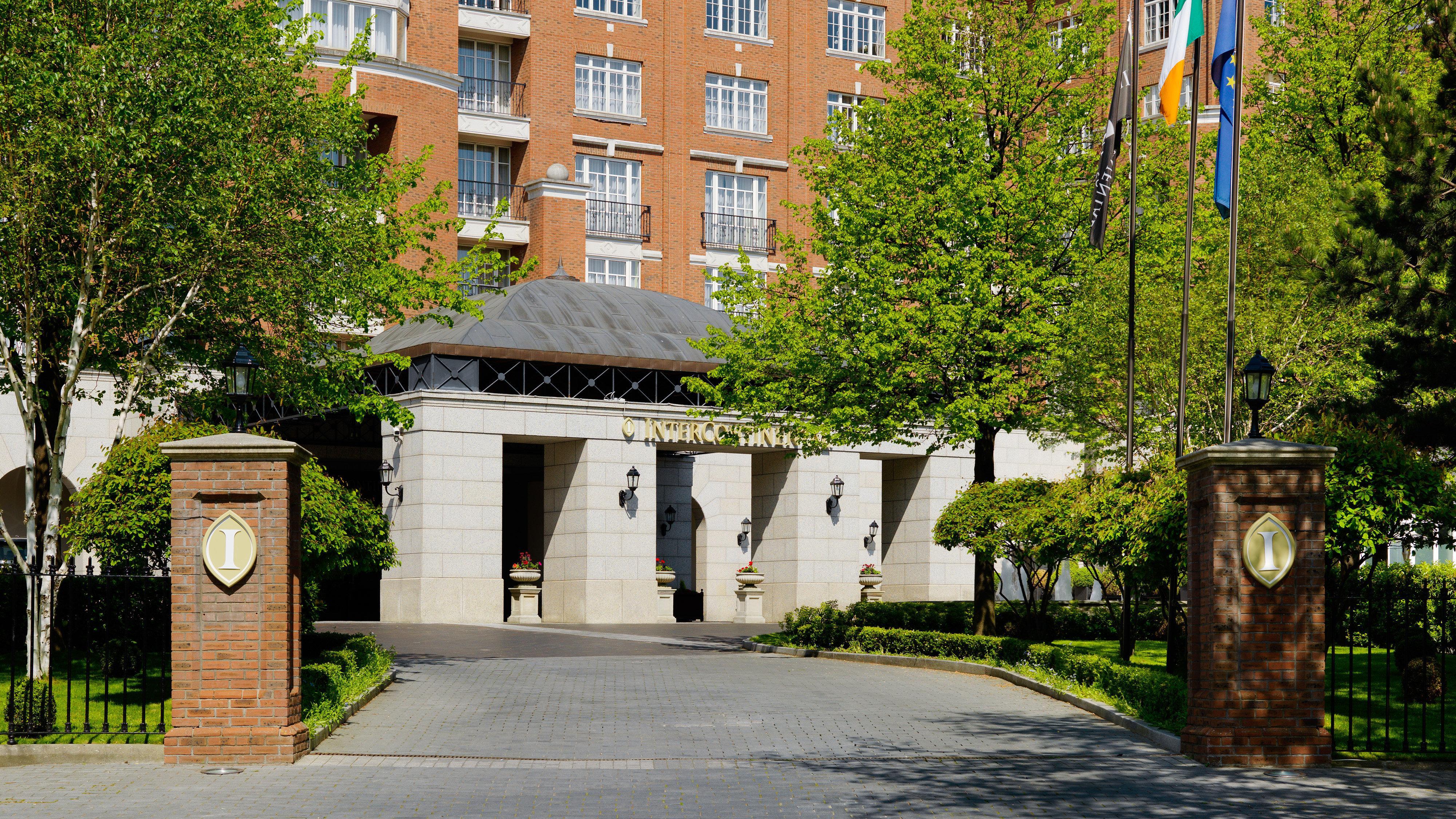 Готель Intercontinental Dublin By Ihg Екстер'єр фото Entrance to the Four Seasons Hotel