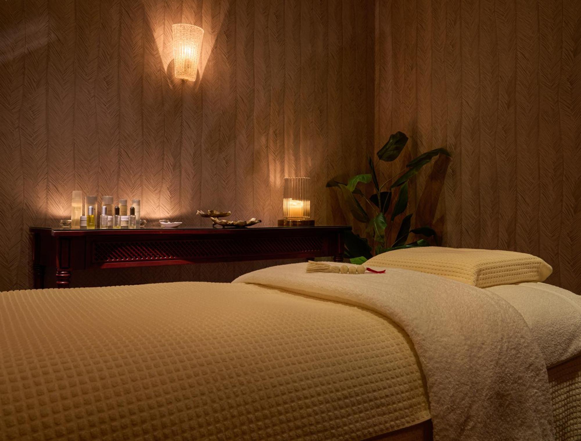 Готель Intercontinental Dublin By Ihg Екстер'єр фото A massage table